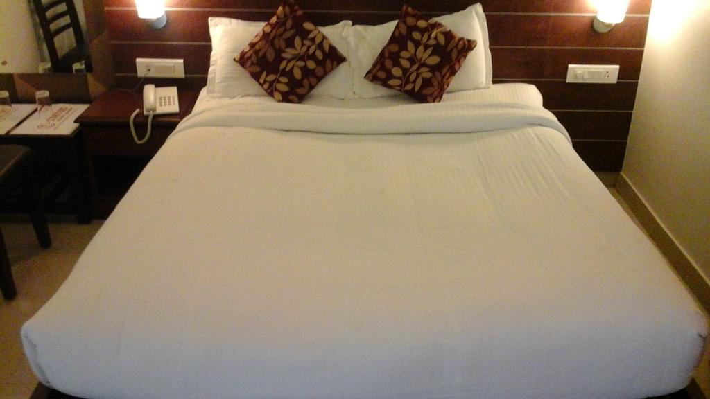 Hotel Pigeon International Bengaluru Zewnętrze zdjęcie